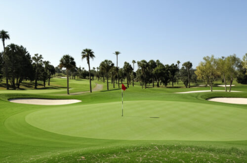 Perché i campi da golf hanno 18 buche